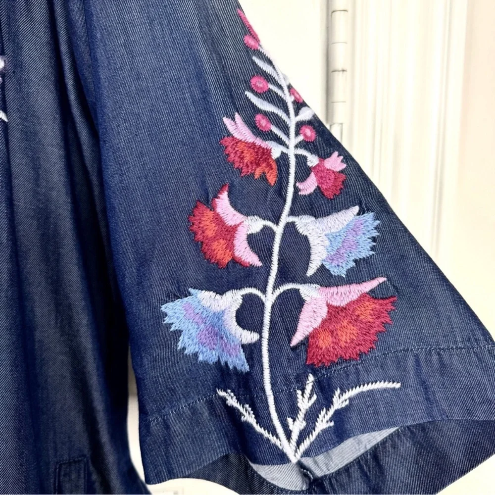 JOHNNY WAS Piper NEW Shirt Tail Kimono Denim Blue Embroidered Floral Size L NEW - Picture 3 of 11
